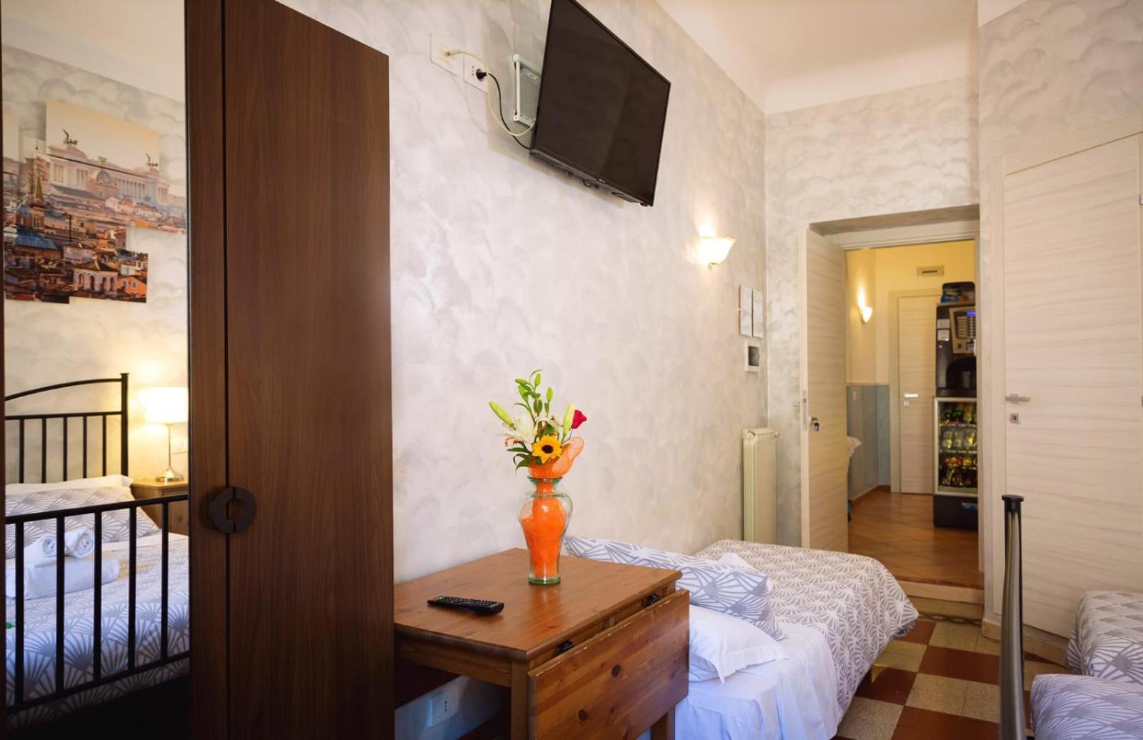 Rossana House Hotel Rome Room photo